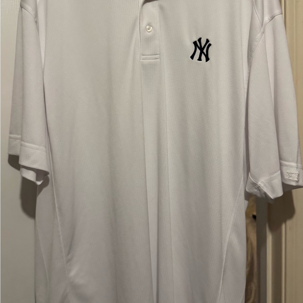 White Polo Shirt with Yankee logo